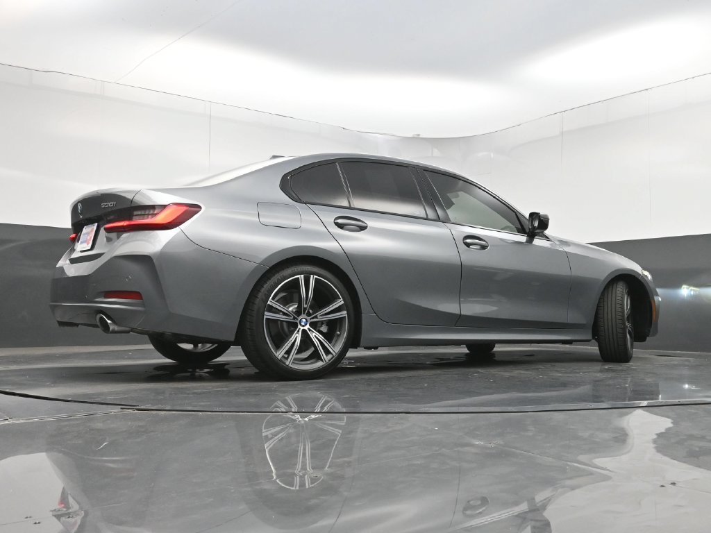 Used 2023 BMW 330i Sedan w/ Driving Assistance Package RWD image 31