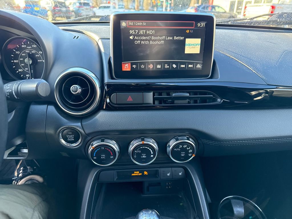 Used 2017 FIAT 124 Spider Lusso image 23