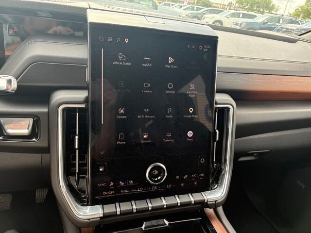 Used 2025 GMC Yukon XL Denali AWD/4WD image 15