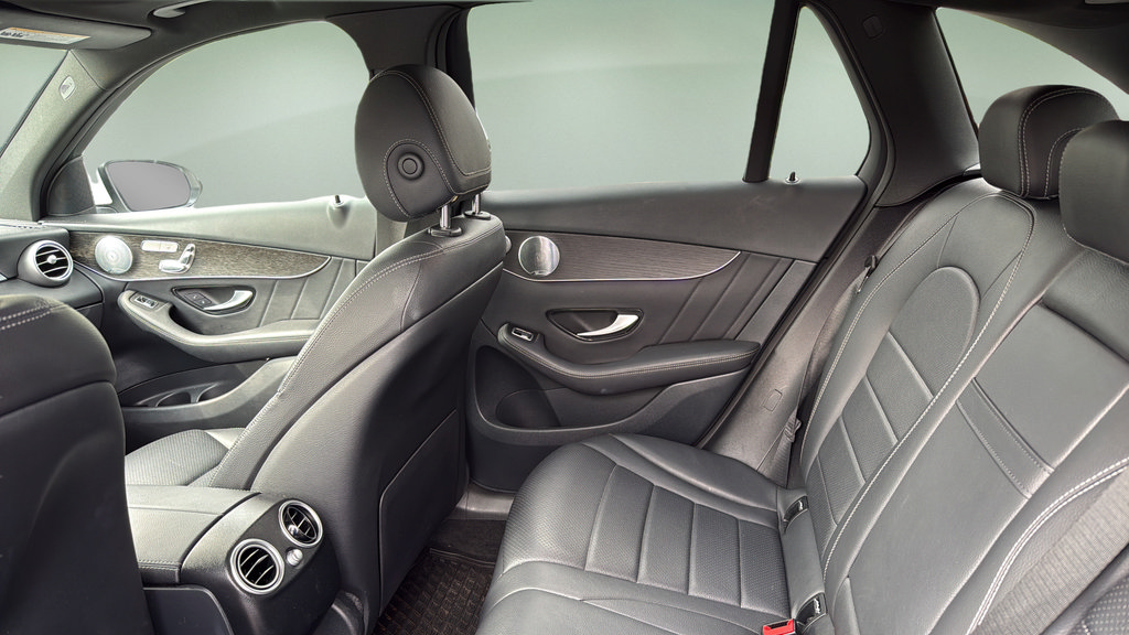 Used 2020 Mercedes-Benz GLC 300 4MATIC image 24