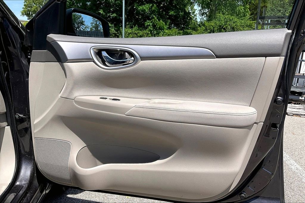 Used 2014 Nissan Sentra SV FWD image 22