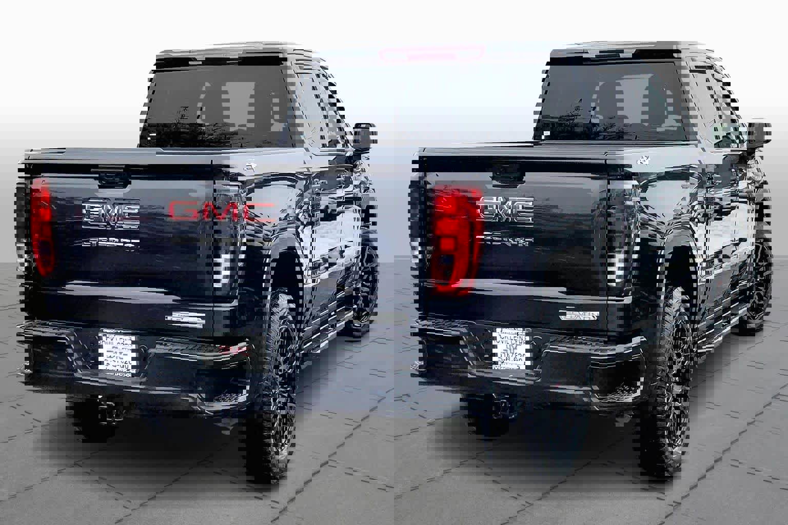 Used 2023 GMC Sierra 1500 Elevation image 12