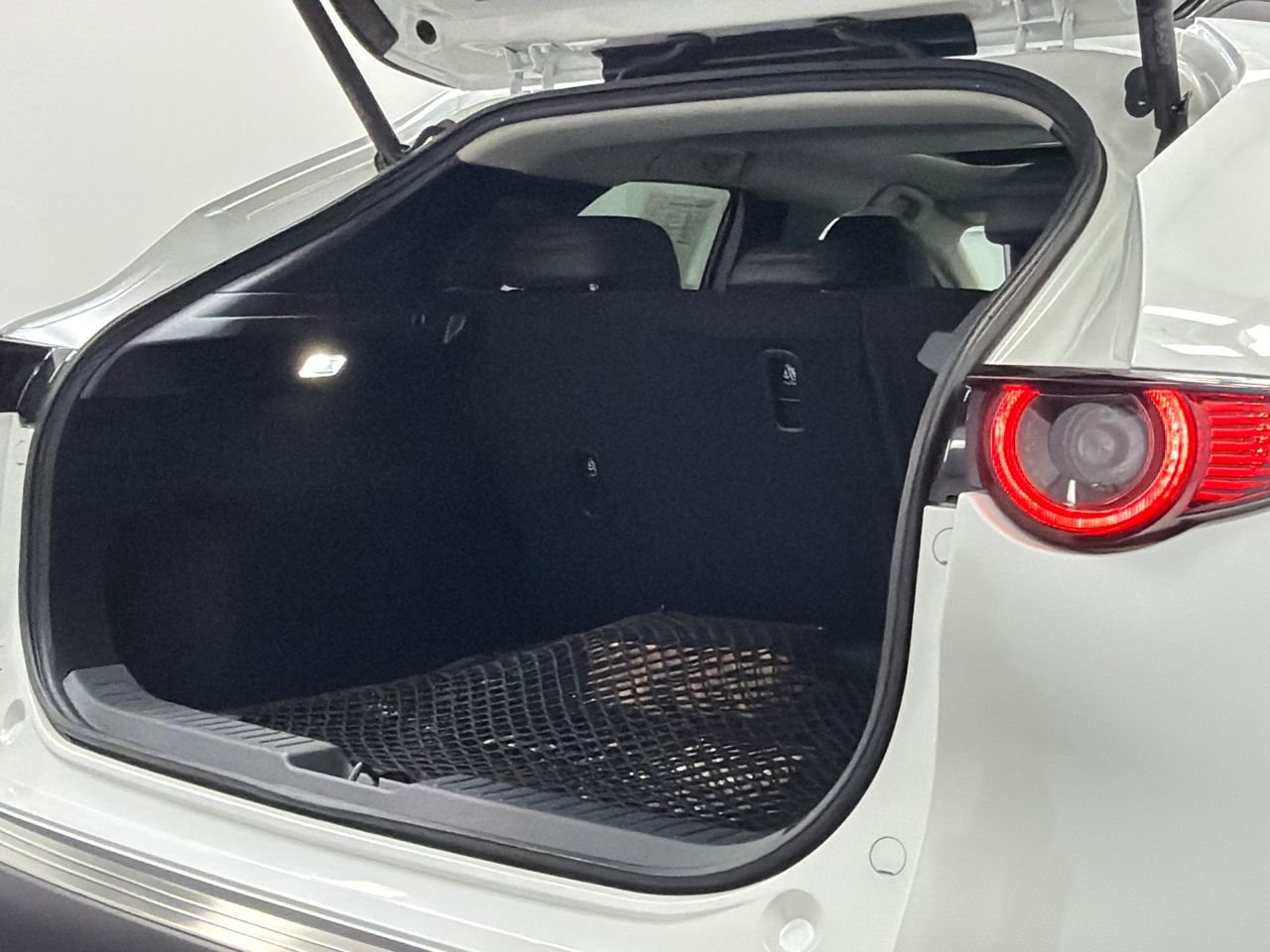 Certified 2025 MAZDA CX-30 2.5 Turbo w/ Premium Package image 8