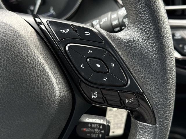 Used 2019 Toyota C-HR LE image 23