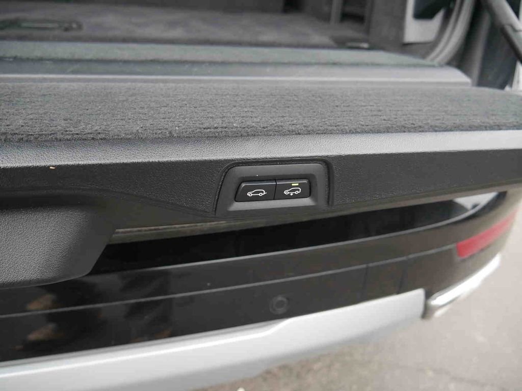 Used 2024 BMW X7 xDrive40i image 10