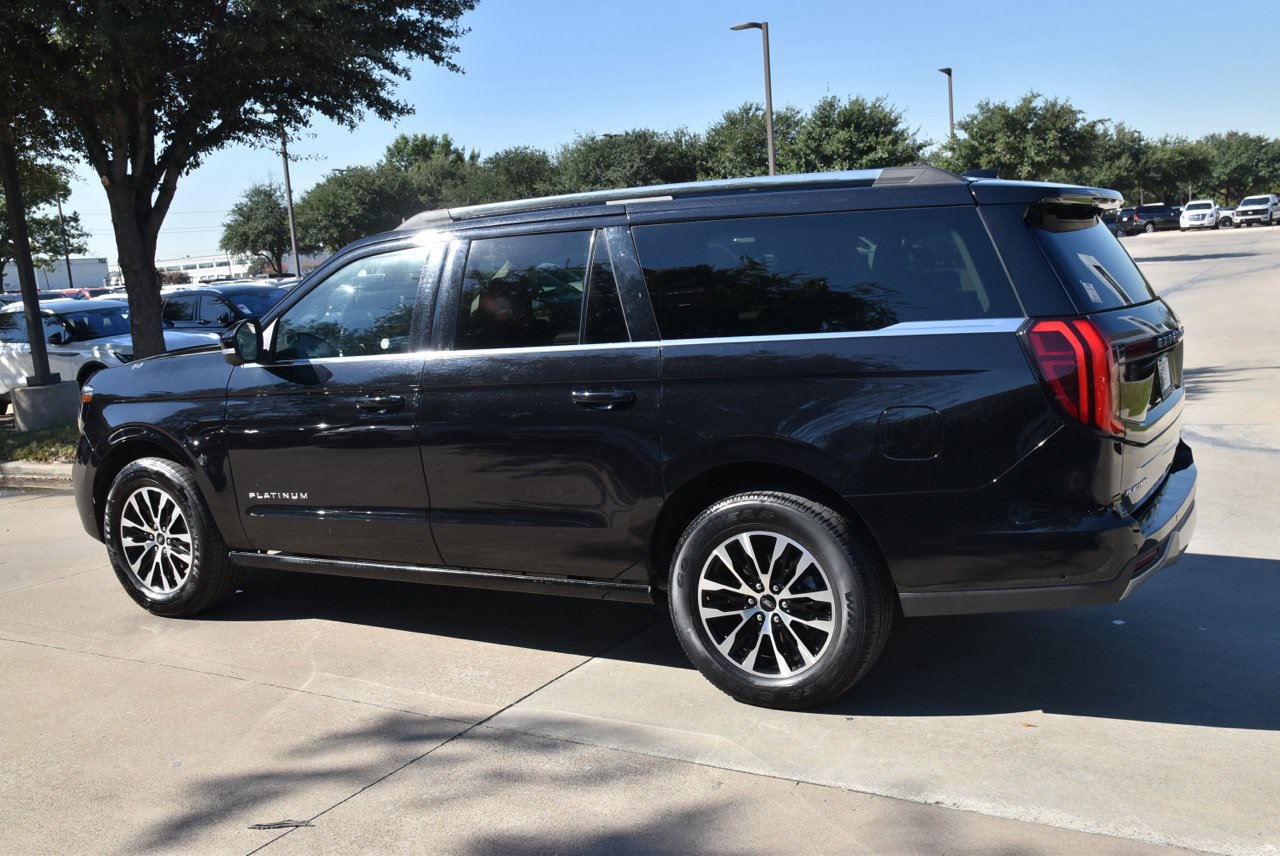 Used 2025 Ford Expedition Max Platinum AWD/4WD image 11