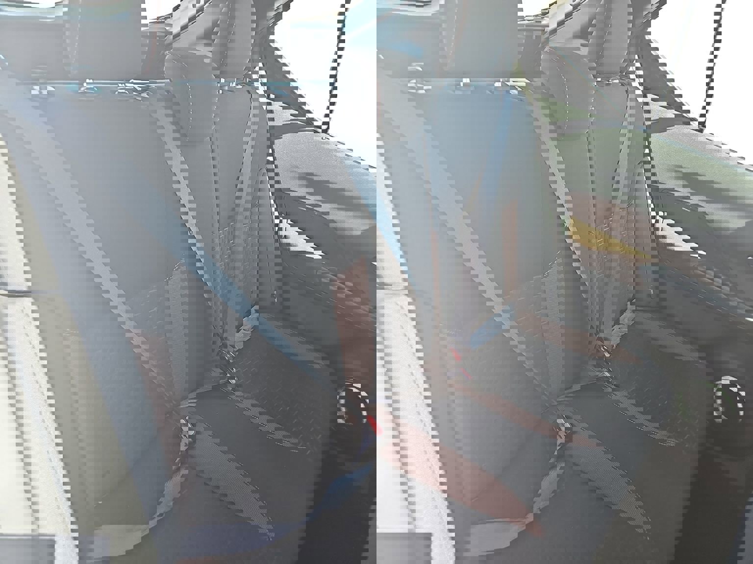 Used 2023 Nissan Kicks SR w/ Interior Electronics Package image 18