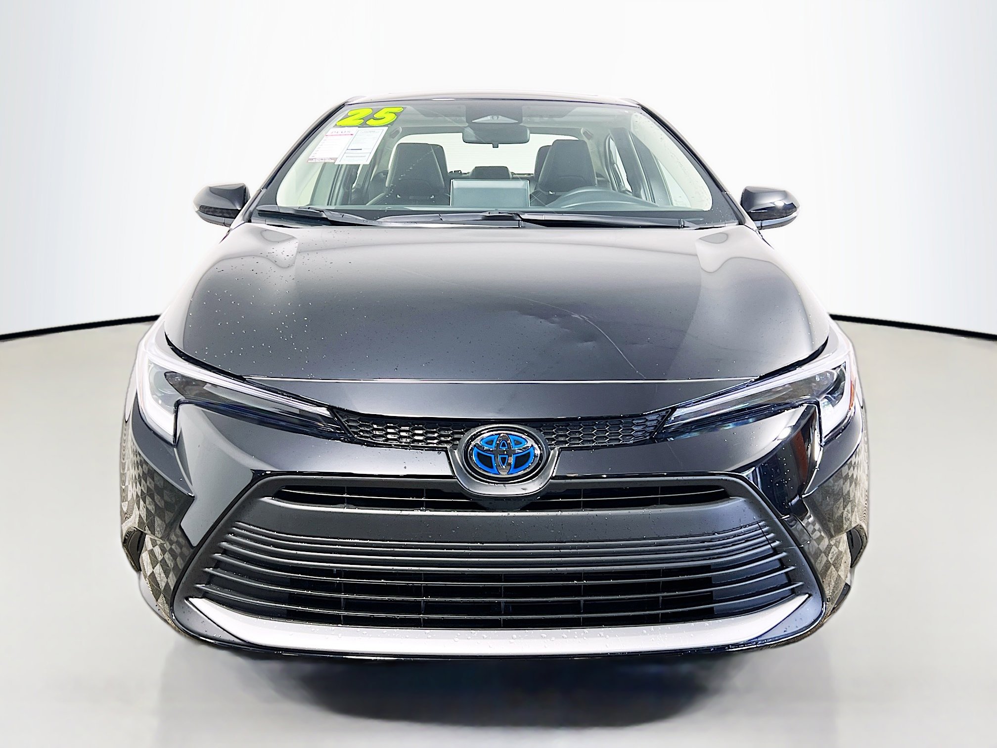 Used 2025 Toyota Corolla XLE image 11