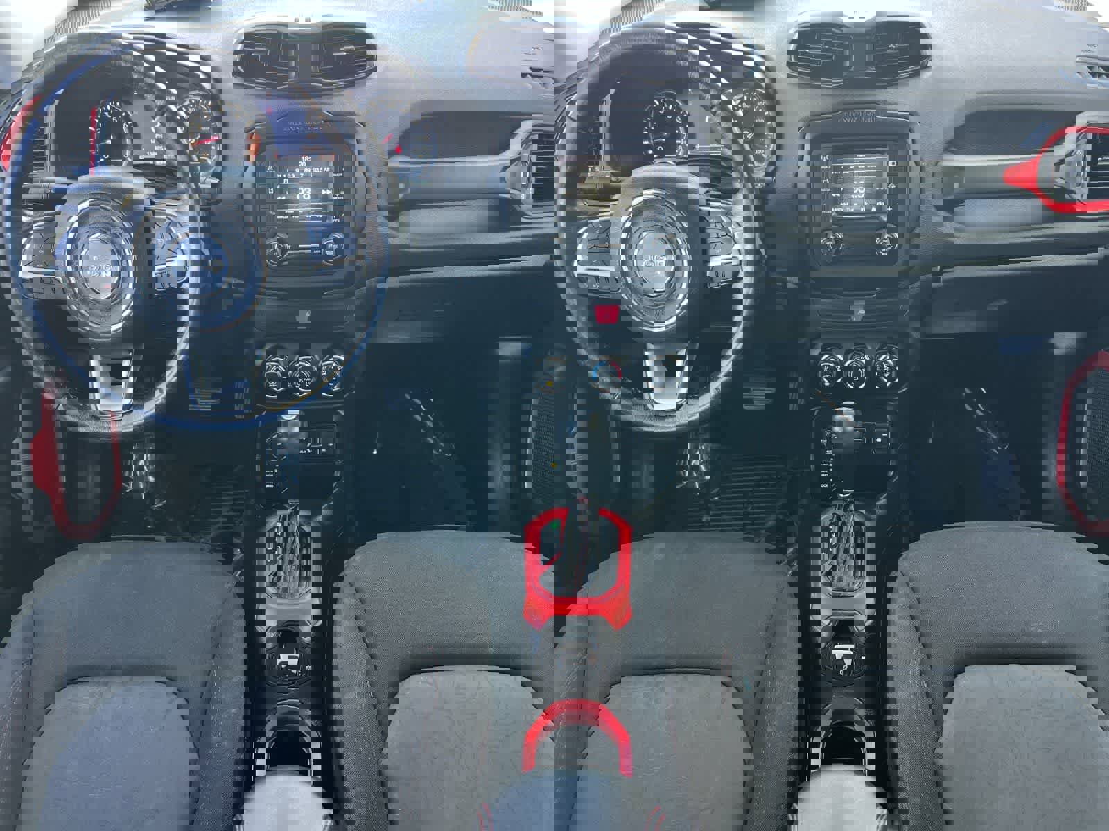 Used 2016 Jeep Renegade Trailhawk image 4