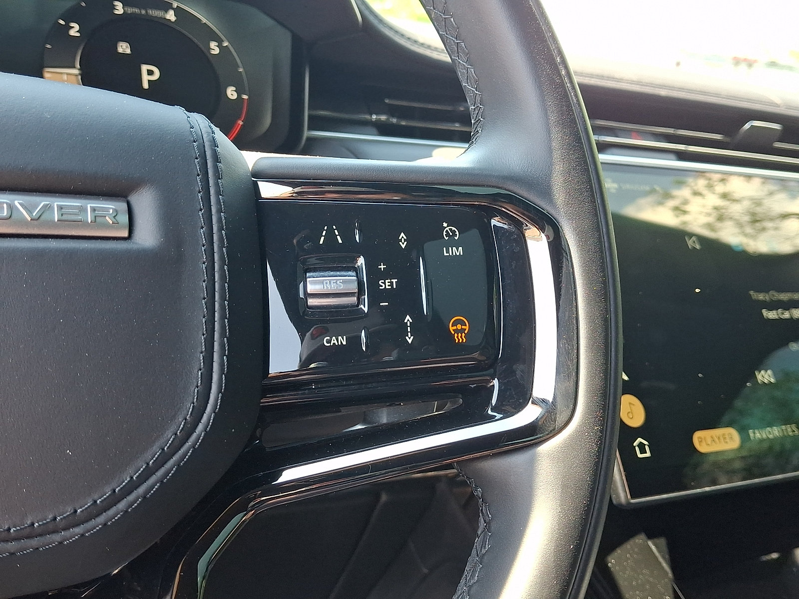 Used 2024 Land Rover Range Rover Sport Dynamic SE AWD/4WD image 17