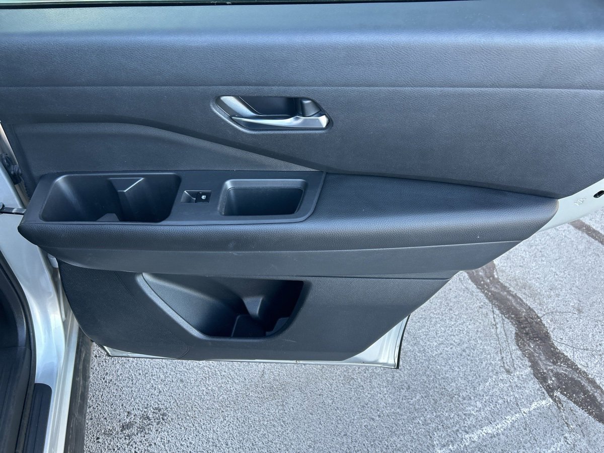 Used 2022 Nissan Pathfinder SV w/ Cargo Package image 35