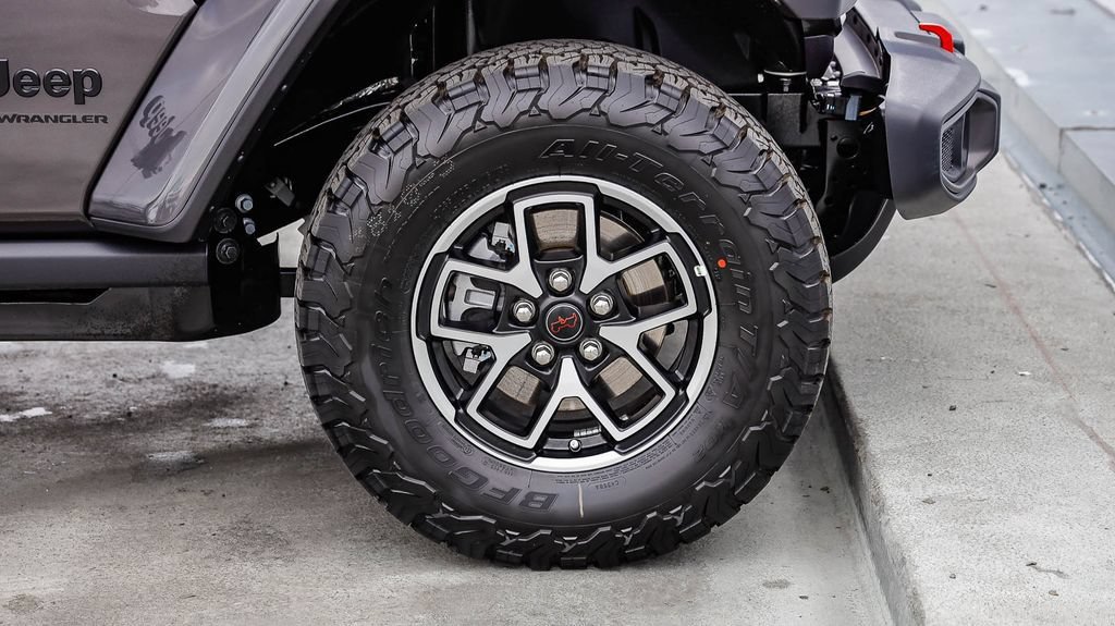 New 2026 Jeep Wrangler Unlimited Rubicon w/ Whitecap Package AWD/4WD image 11