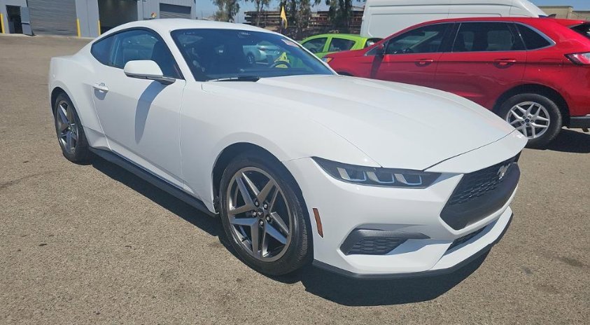 Used 2025 Ford Mustang Premium image 3