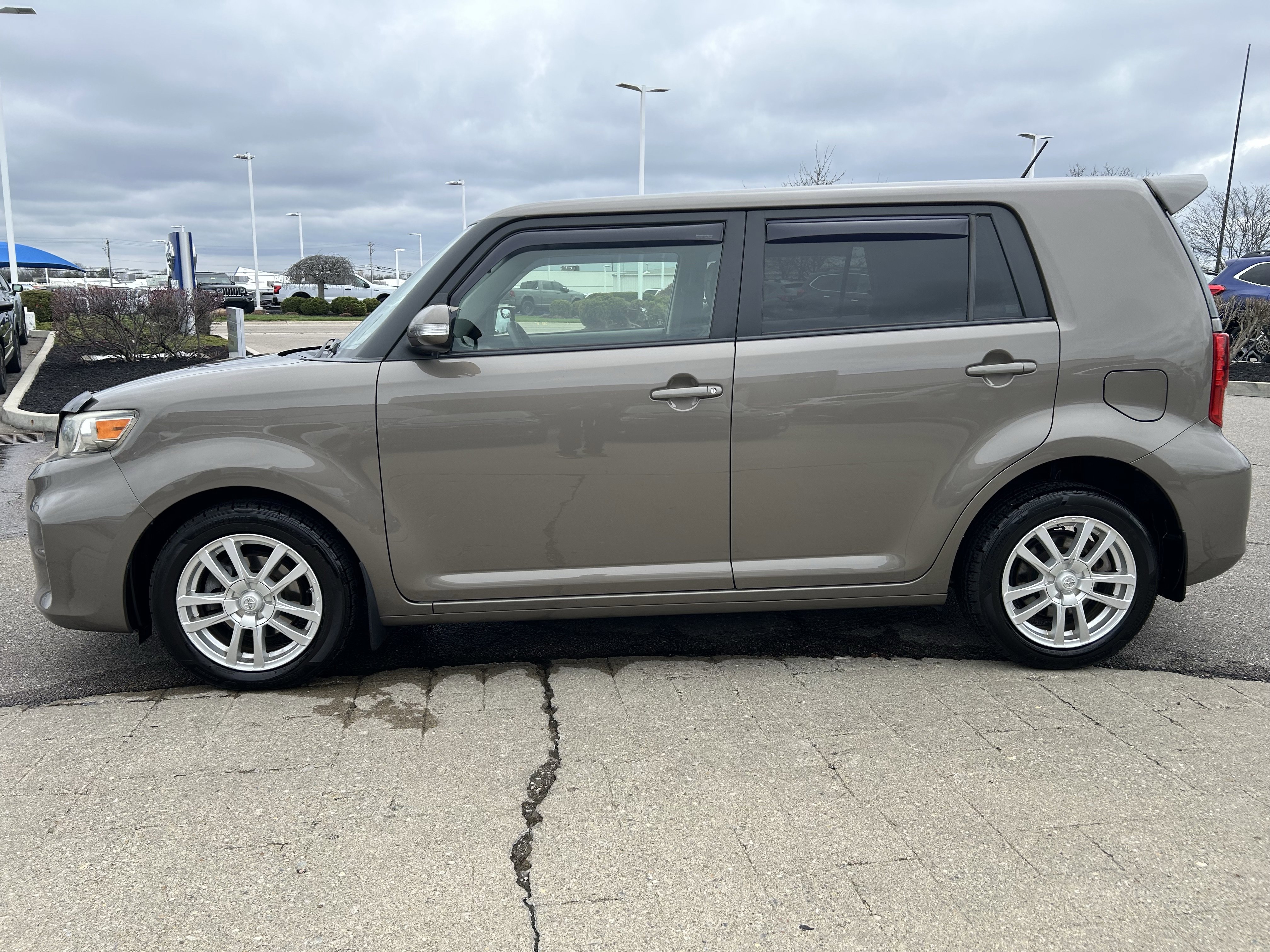 Used 2014 Scion xB image 4