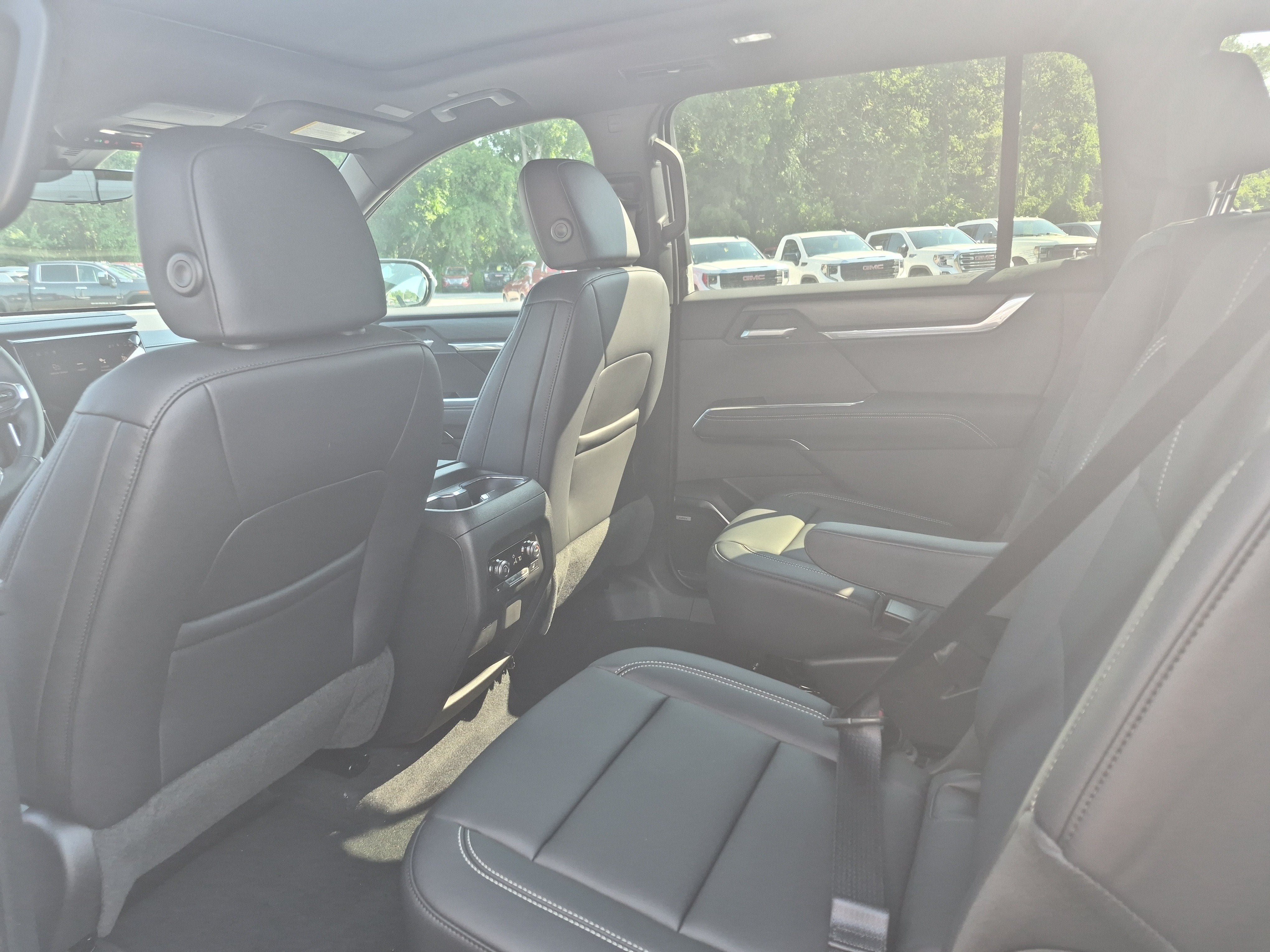 New 2026 GMC Acadia Elevation w/ Black Edition AWD/4WD image 10
