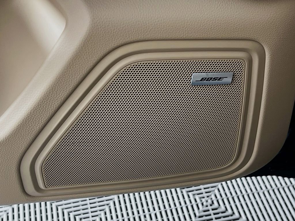 Certified 2026 Porsche Macan AWD/4WD image 21