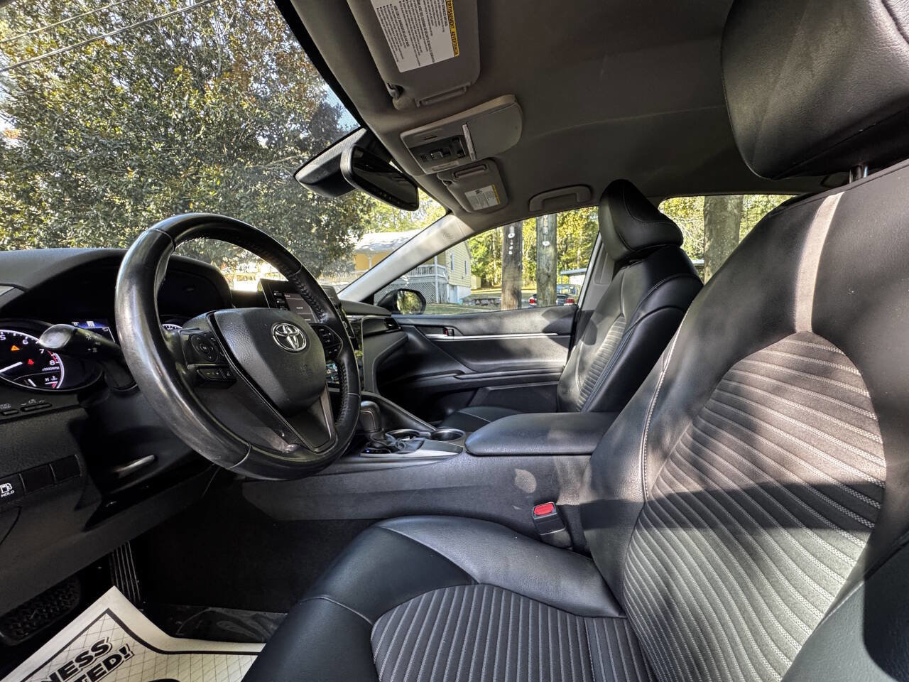 Used 2021 Toyota Camry SE w/ Convenience Package image 11