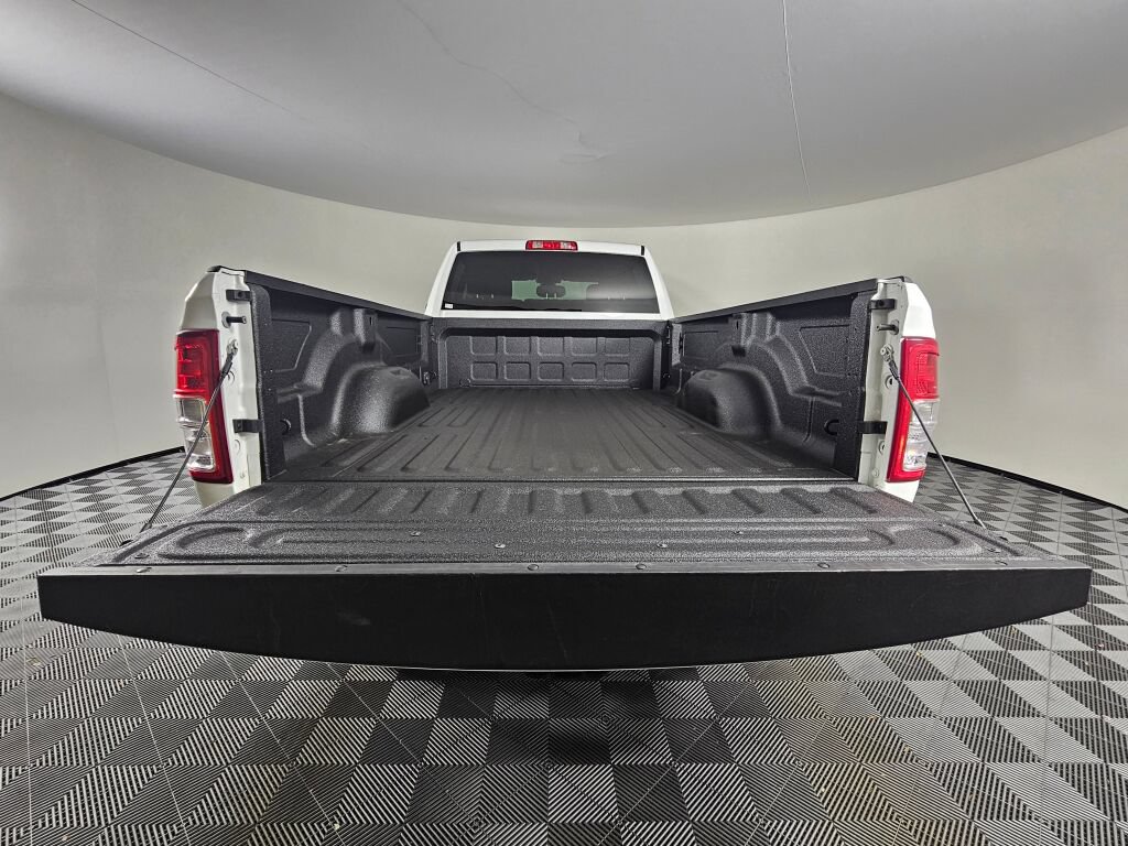 Used 2019 RAM 3500 Big Horn w/ Protection Group AWD/4WD image 14