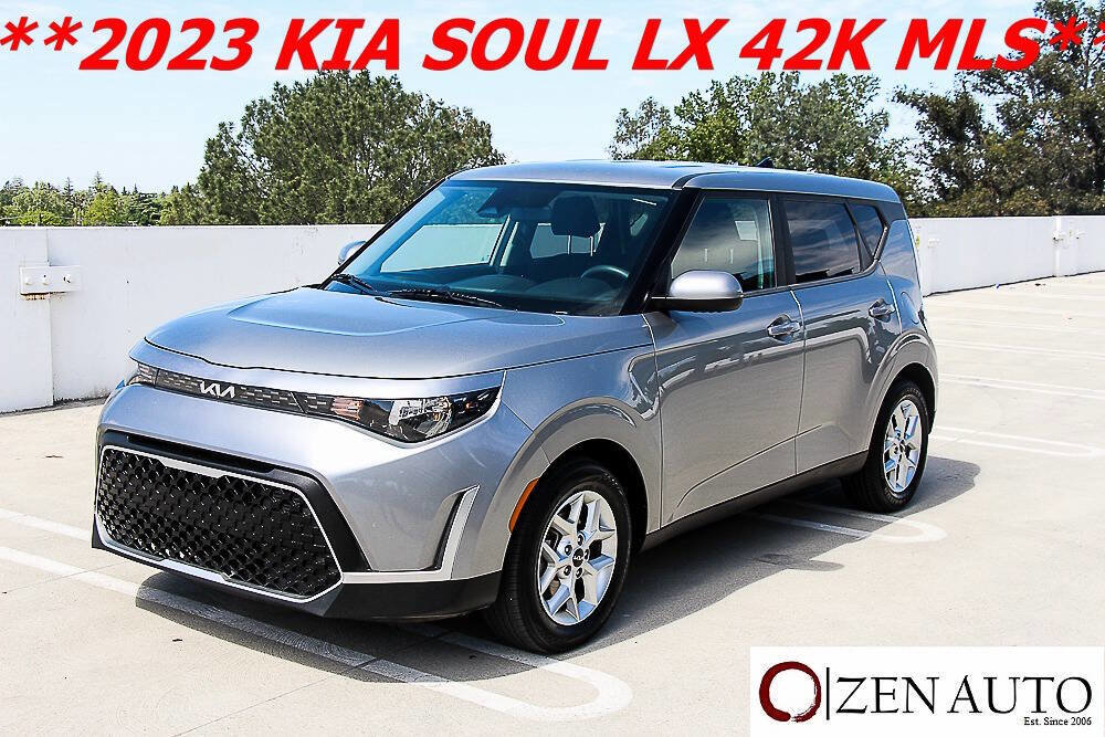 Used 2023 Kia Soul LX w/ Option Group 015 image 40