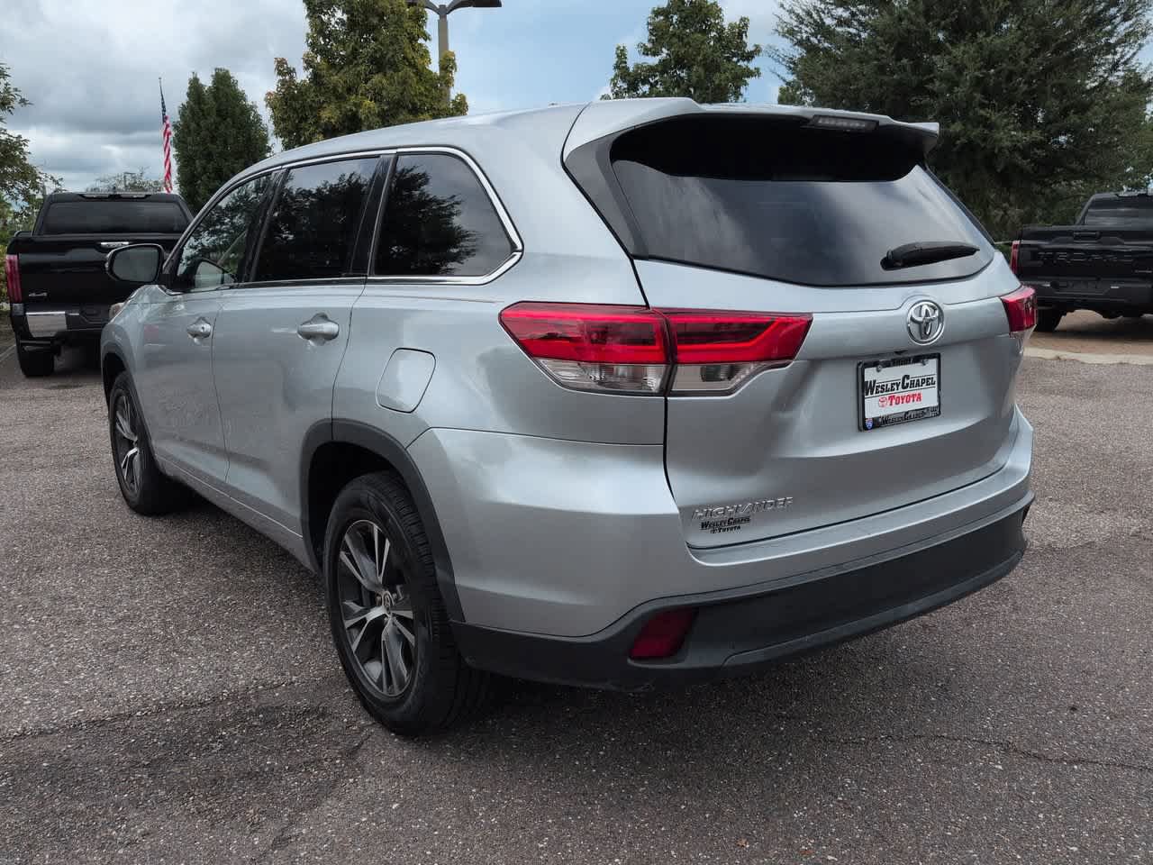 Certified 2018 Toyota Highlander LE FWD image 4