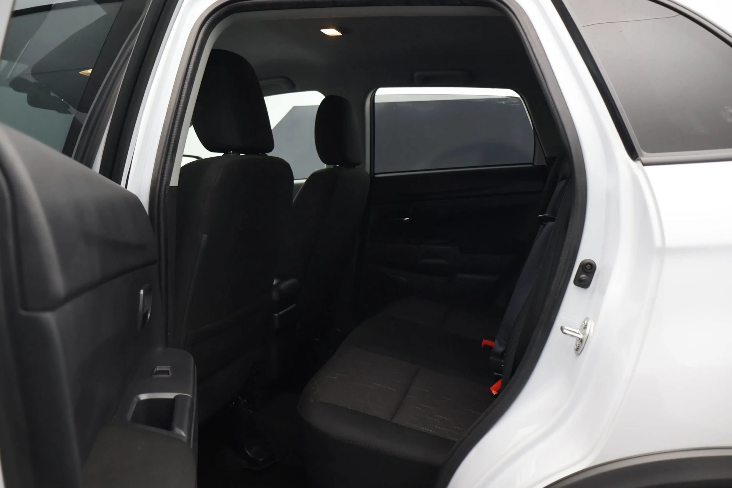 Used 2025 Mitsubishi Outlander Sport ES AWD/4WD image 12