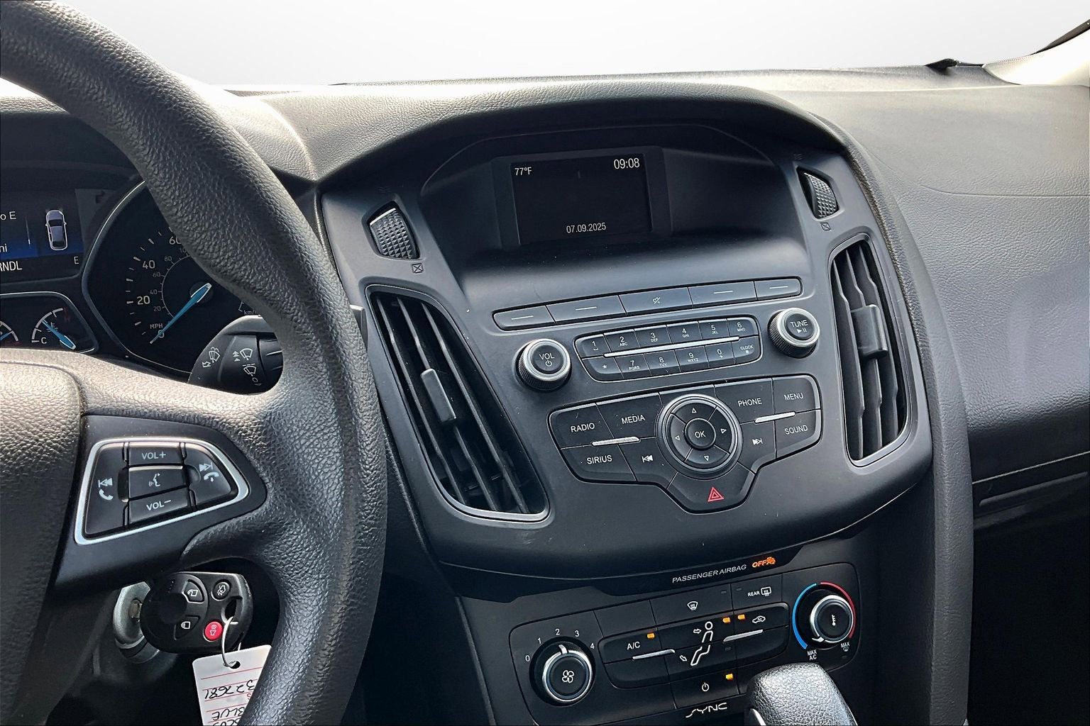 Used 2018 Ford Focus SE image 6