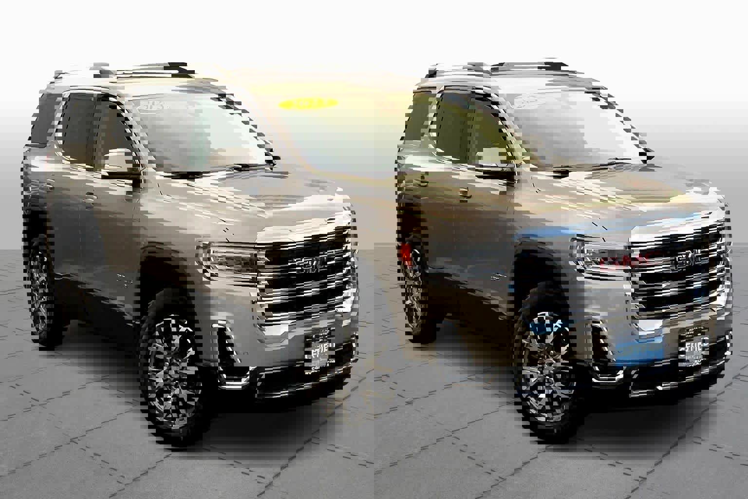 Certified 2023 GMC Acadia SLE w/ Driver Convenience Package image 2