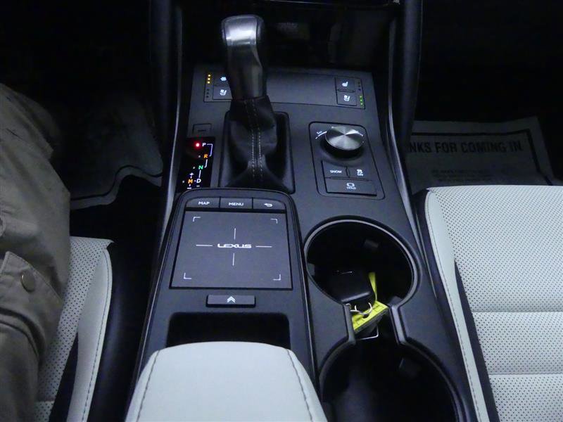 Used 2022 Lexus IS 500 image 20