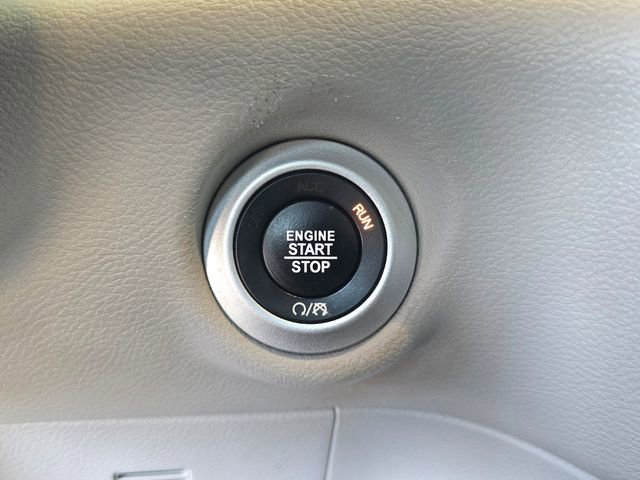Used 2020 Chrysler Pacifica Touring-L FWD image 15