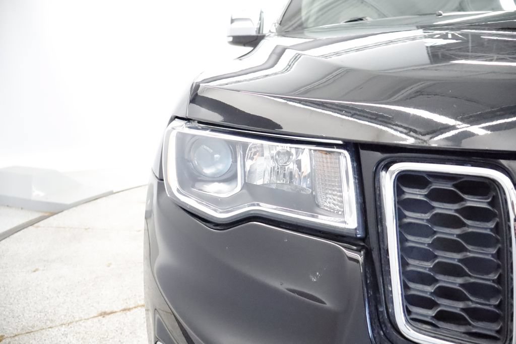 Certified 2018 Jeep Grand Cherokee Limited AWD/4WD image 12
