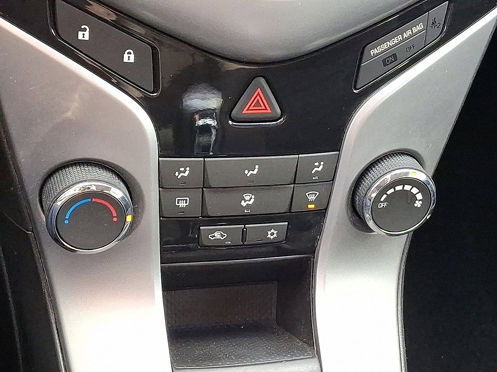 Used 2014 Chevrolet Cruze LT image 31