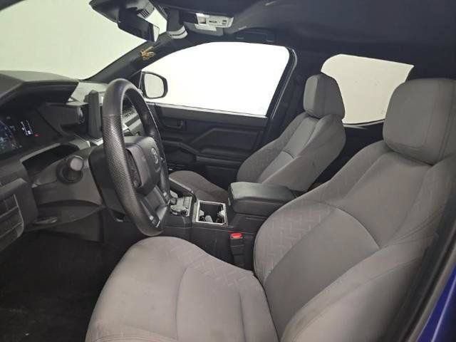 Certified 2025 Toyota Tacoma SR5 AWD/4WD image 52