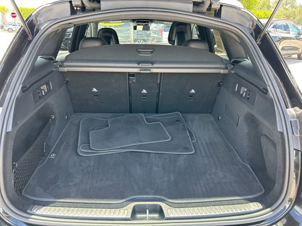 Used 2024 Mercedes-Benz GLC 300 4MATIC image 42