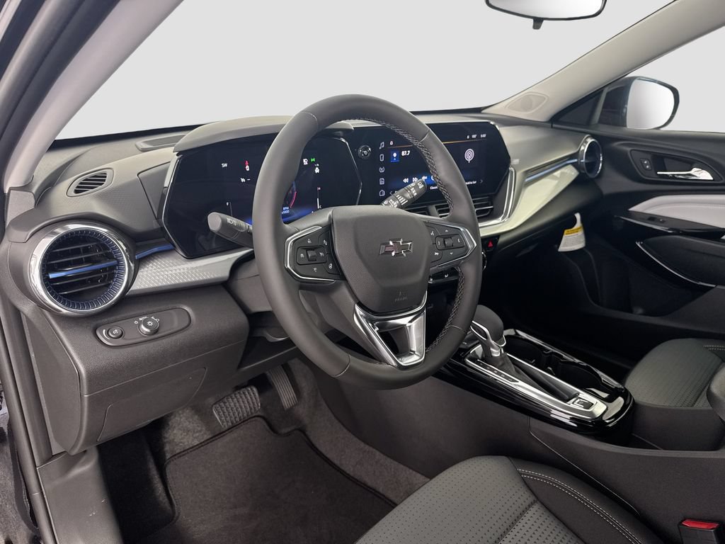 New 2026 Chevrolet Trax LT w/ Midnight Edition FWD image 10