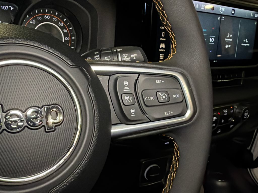 Used 2024 Jeep Wrangler Unlimited Sahara AWD/4WD image 23