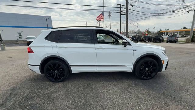 Used 2021 Volkswagen Tiguan SE R-Line image 9