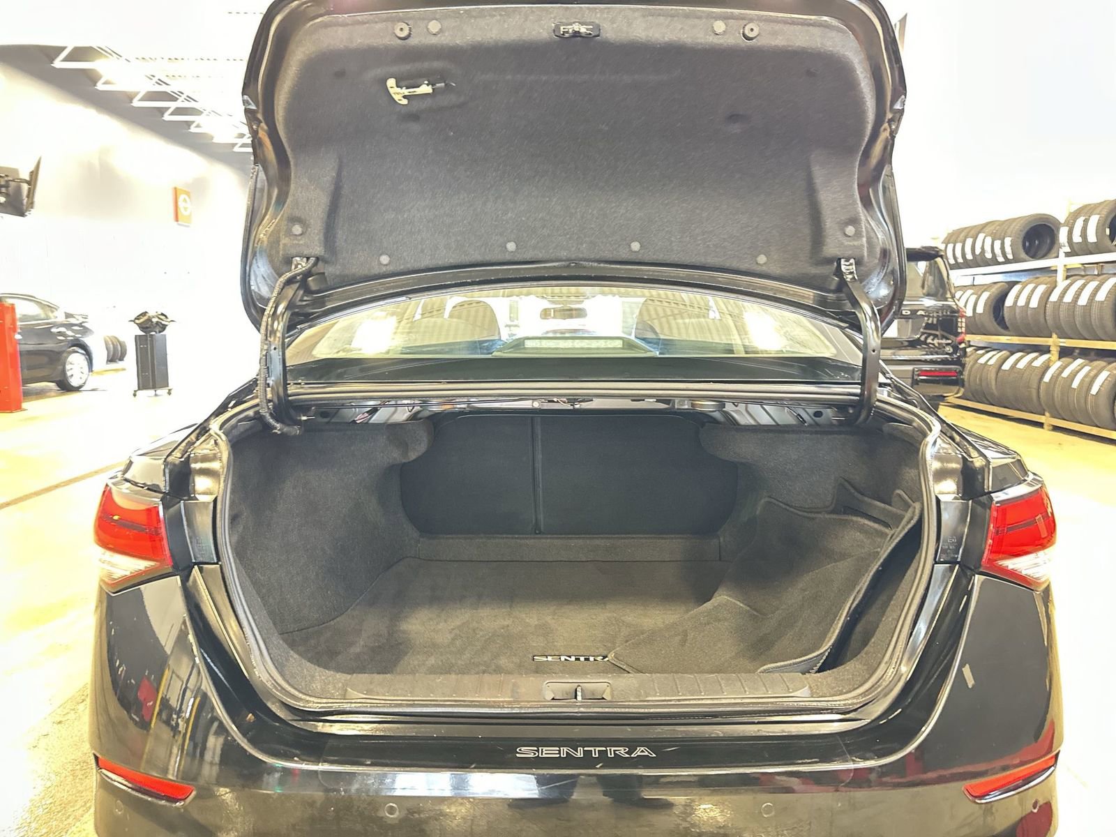 Used 2024 Nissan Sentra SV FWD image 32