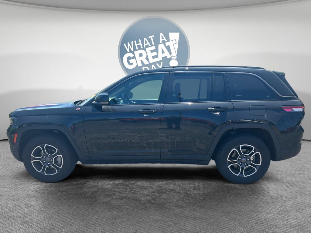 Certified 2022 Jeep Grand Cherokee Trailhawk AWD/4WD image 7
