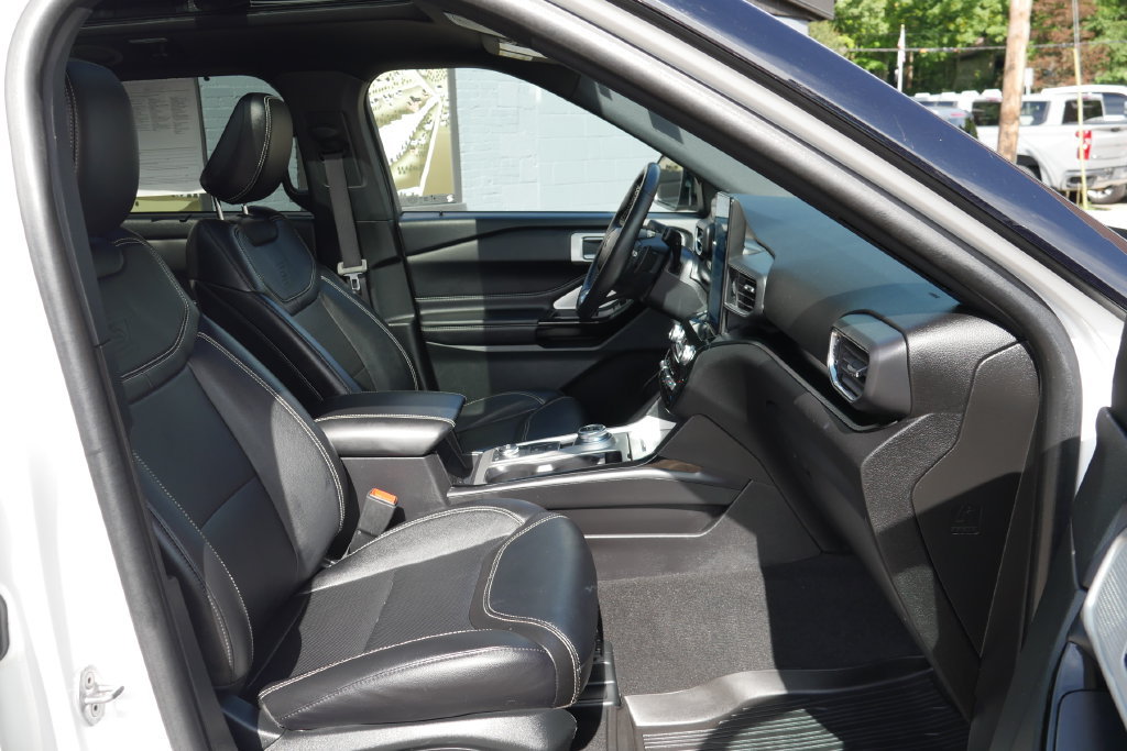 Used 2024 Ford Explorer ST w/ Equipment Group 401A AWD/4WD image 10