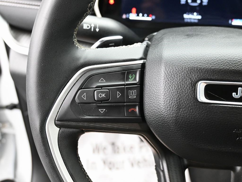 Used 2024 Jeep Grand Cherokee L Laredo image 19