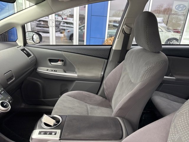 Used 2013 Toyota Prius V Three image 21