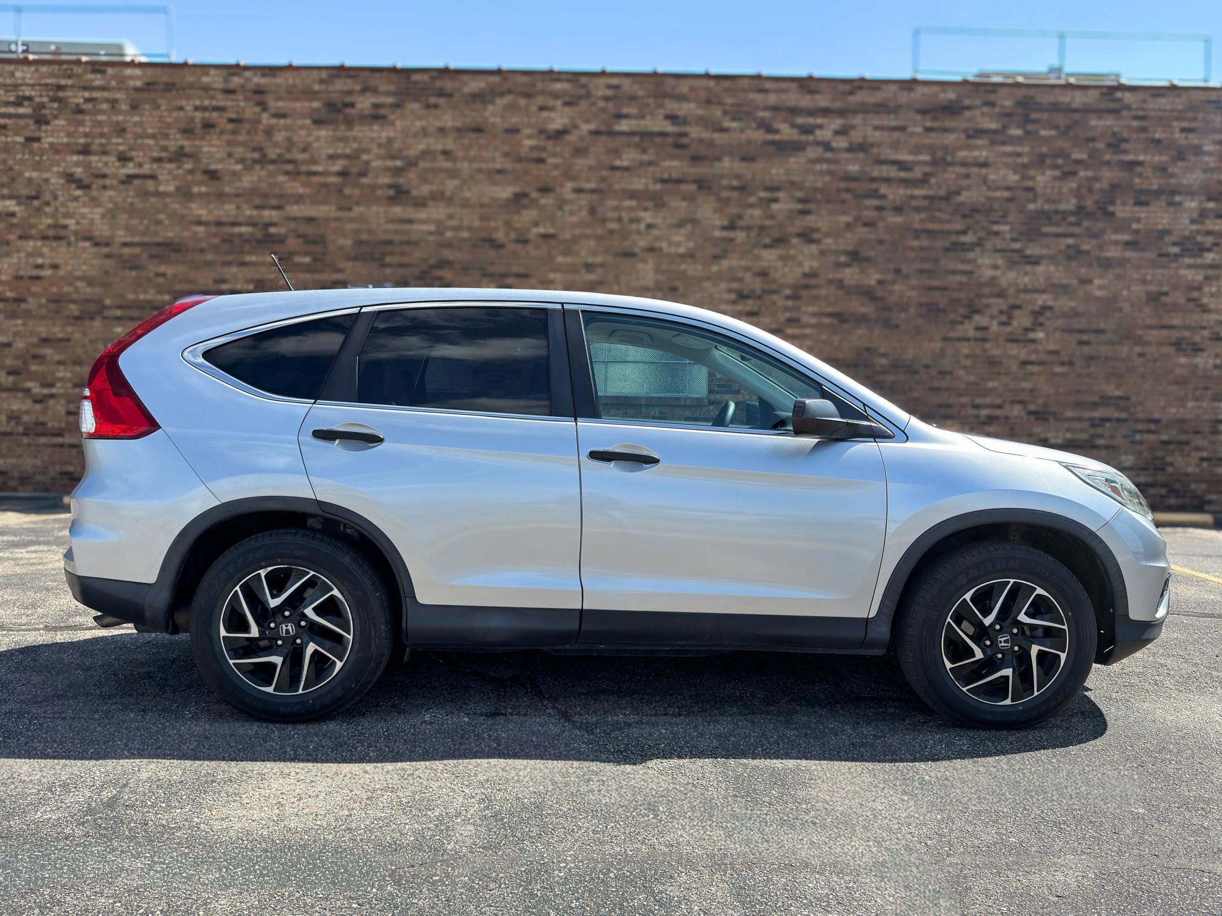 Used 2016 Honda CR-V SE image 9