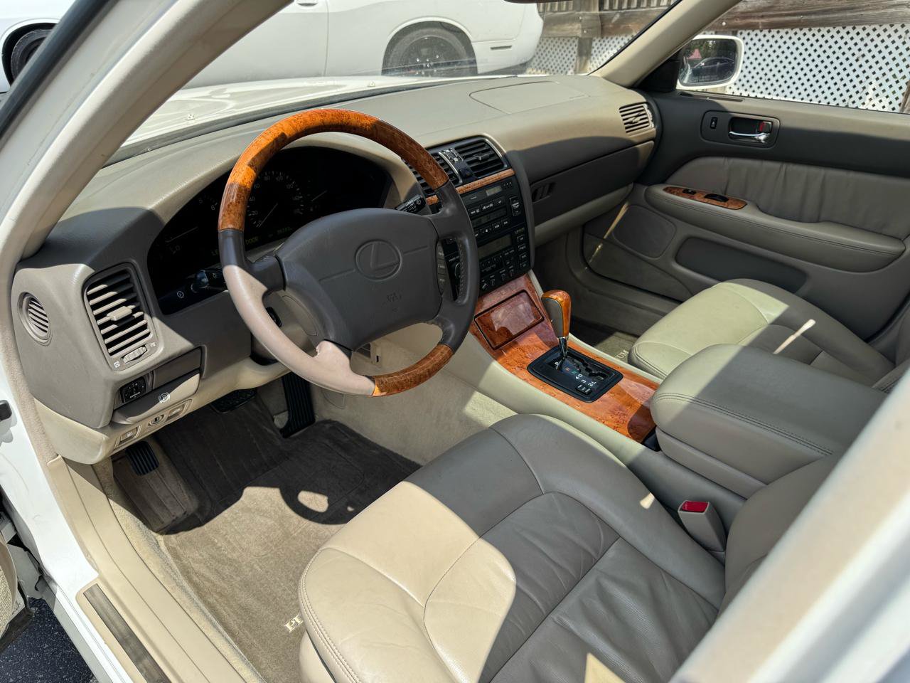 Used 2000 Lexus LS 400 w/ Platinum Series RWD image 21