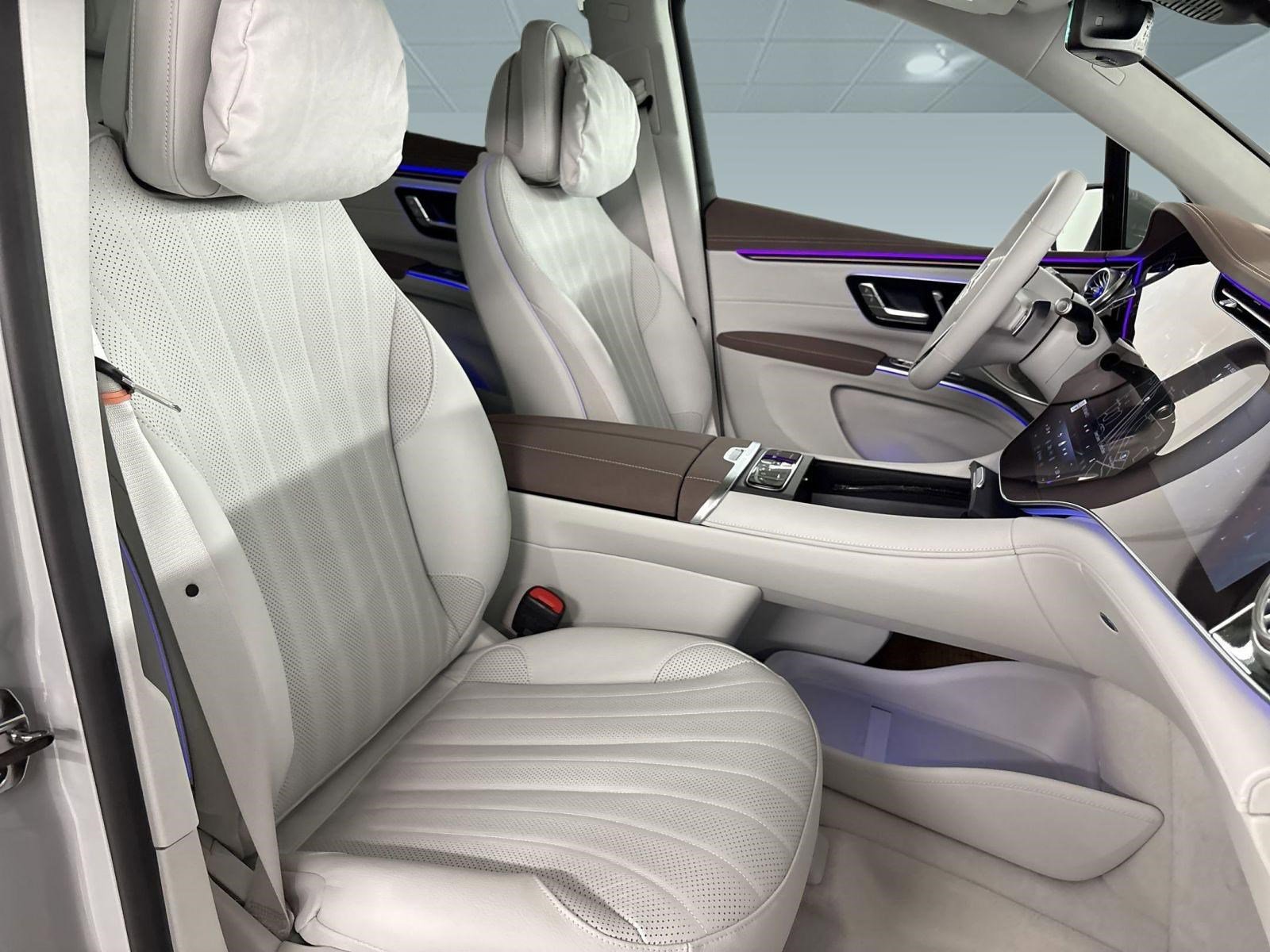 New 2026 Mercedes-Benz EQS 400 4MATIC SUV image 30