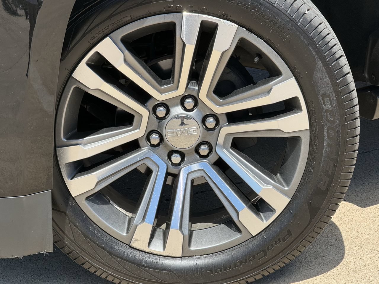 Used 2019 GMC Yukon Denali w/ Denali Ultimate Package RWD image 8