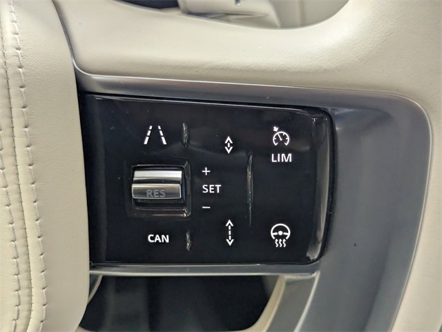 Used 2023 Land Rover Range Rover SE image 19