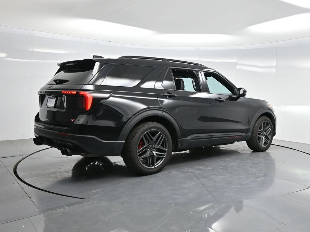 Used 2025 Ford Explorer ST AWD/4WD image 37