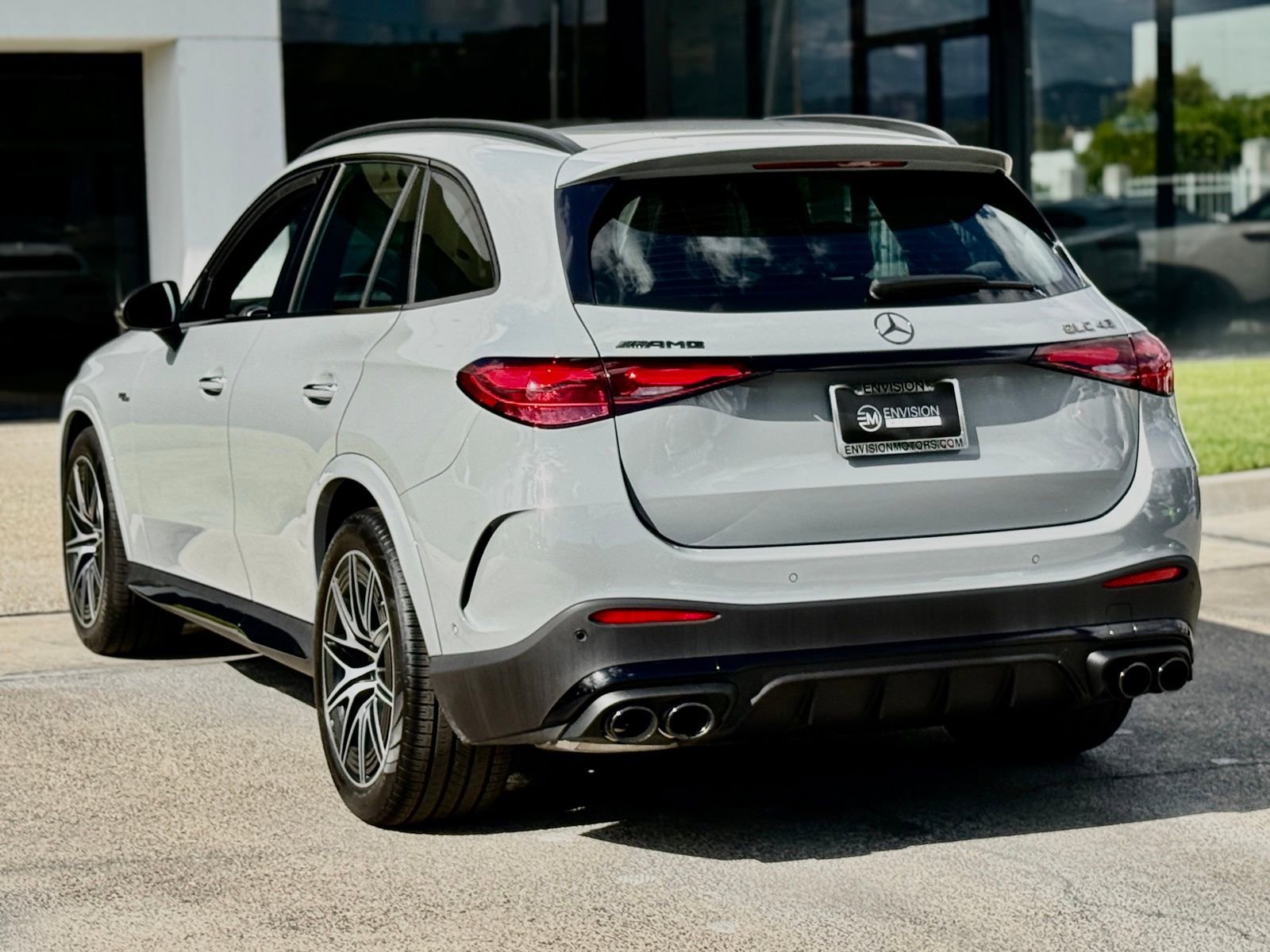 Used 2025 Mercedes-Benz GLC 43 AMG 4MATIC image 11