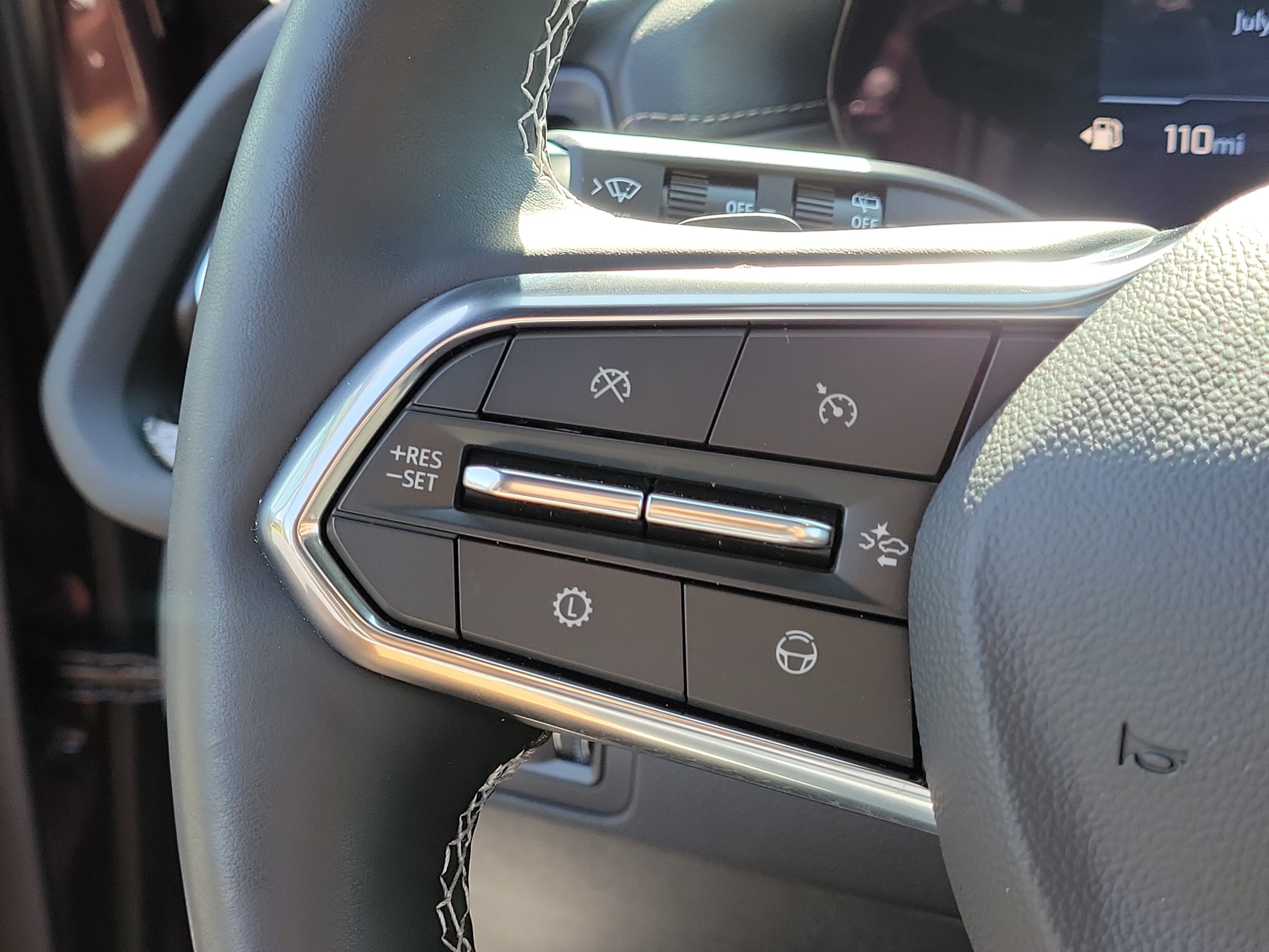 Used 2025 Chevrolet Traverse High Country w/ LPO, Floor Liner Package FWD image 30