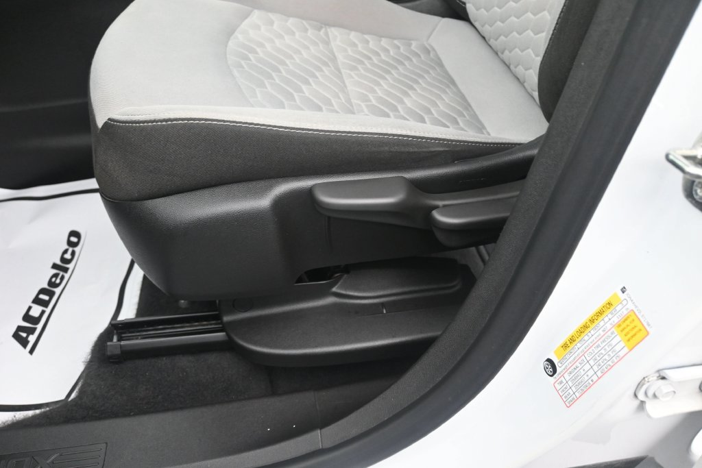 Used 2020 Chevrolet Equinox LS FWD image 9